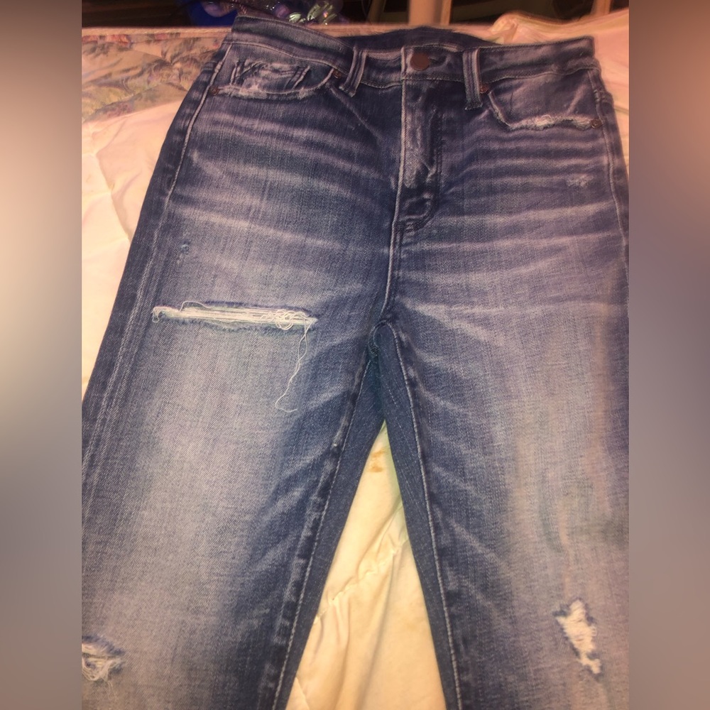 Buckle black freyed torn skinny jeans 30 inch length 26 waist